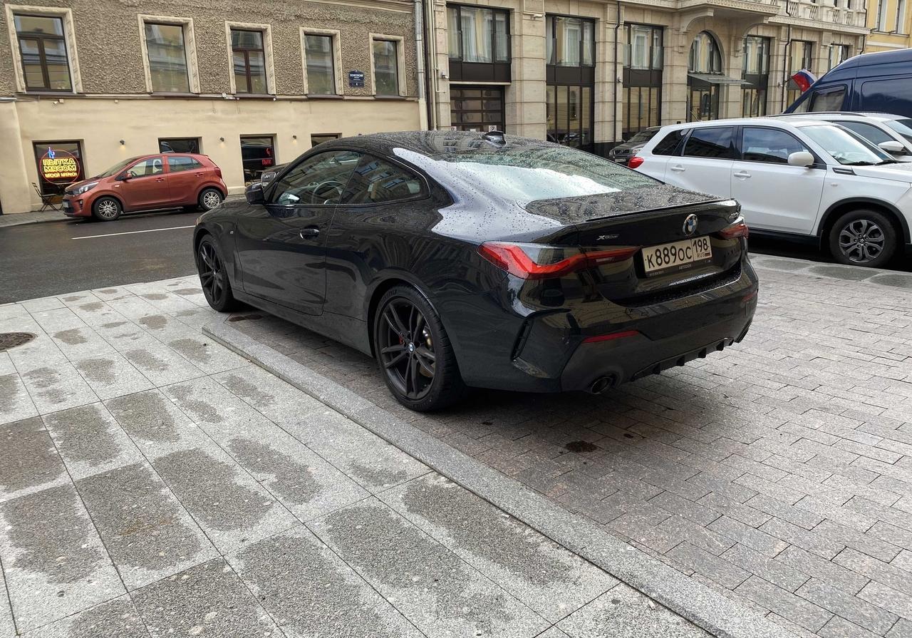 Автомобиль госномер К889ОС198