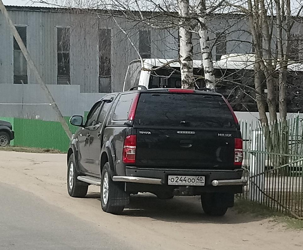 Автомобиль госномер О244ОО40