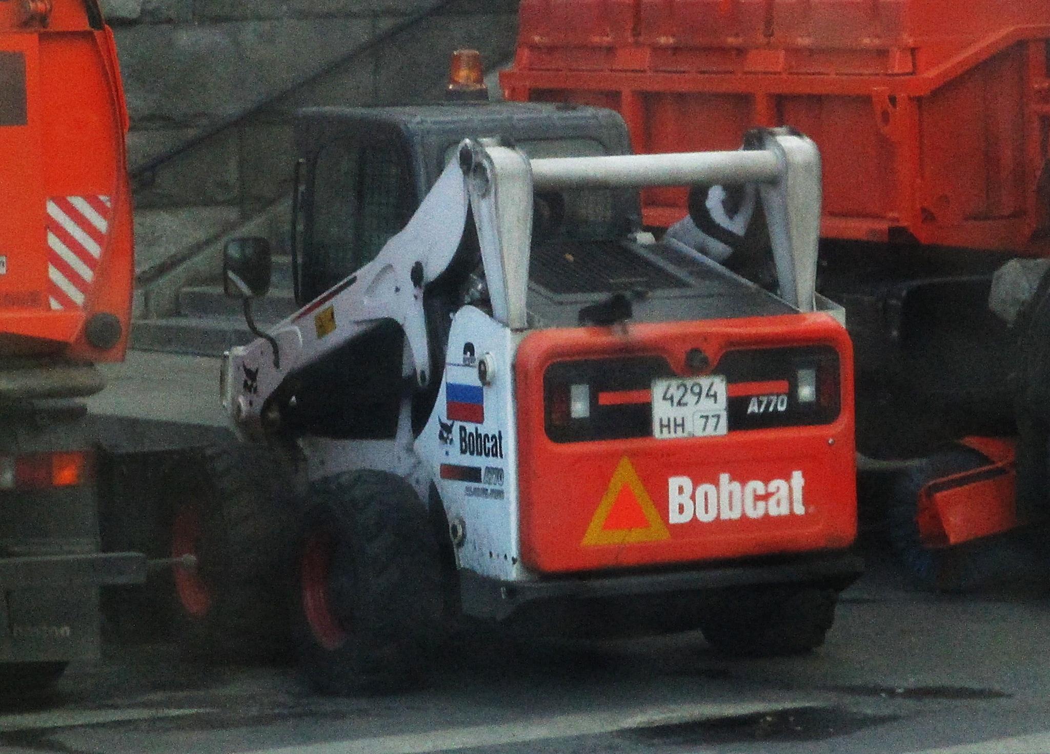 Автомобиль госномер 4294НН77