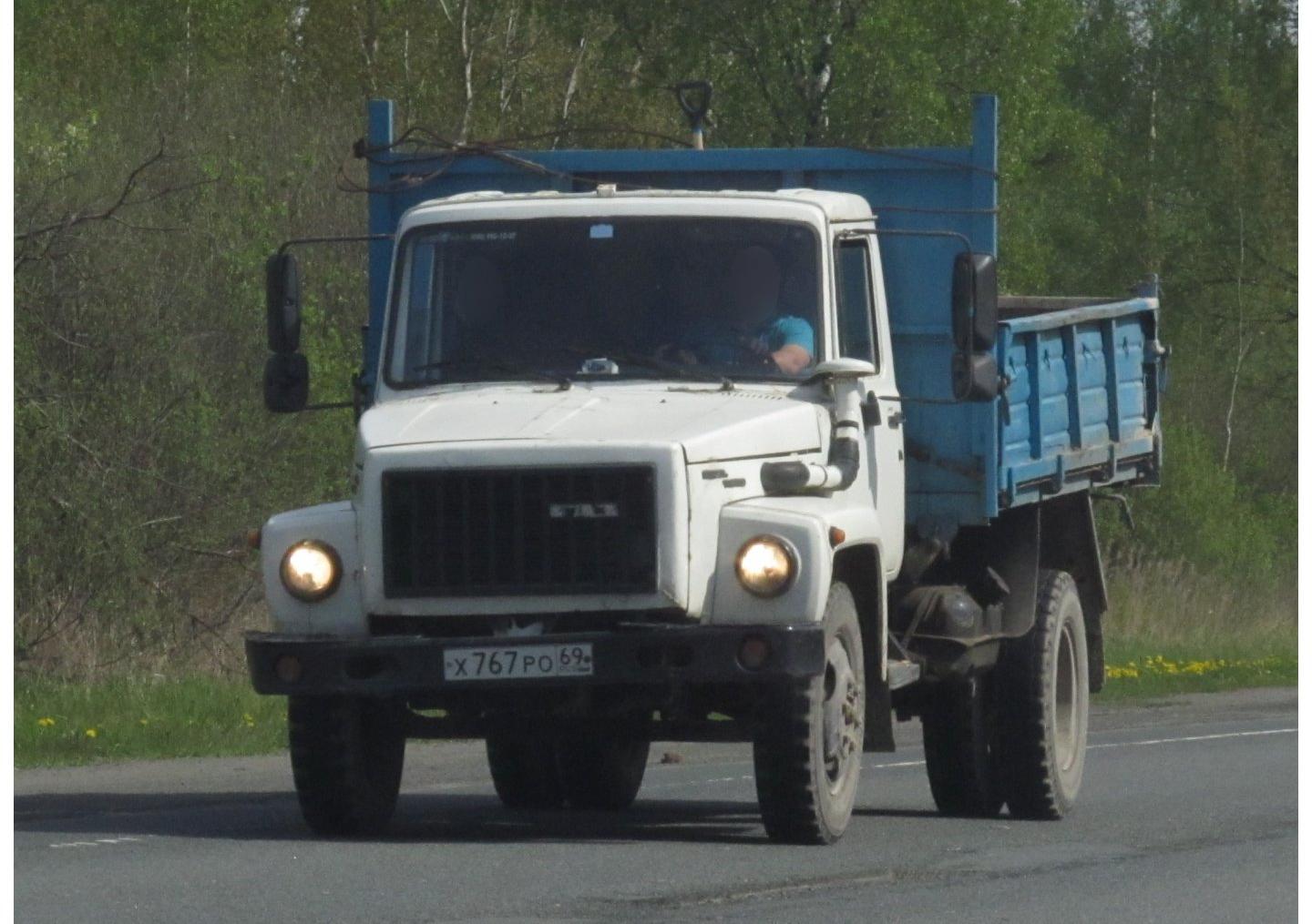 Автомобиль госномер Х767РО69