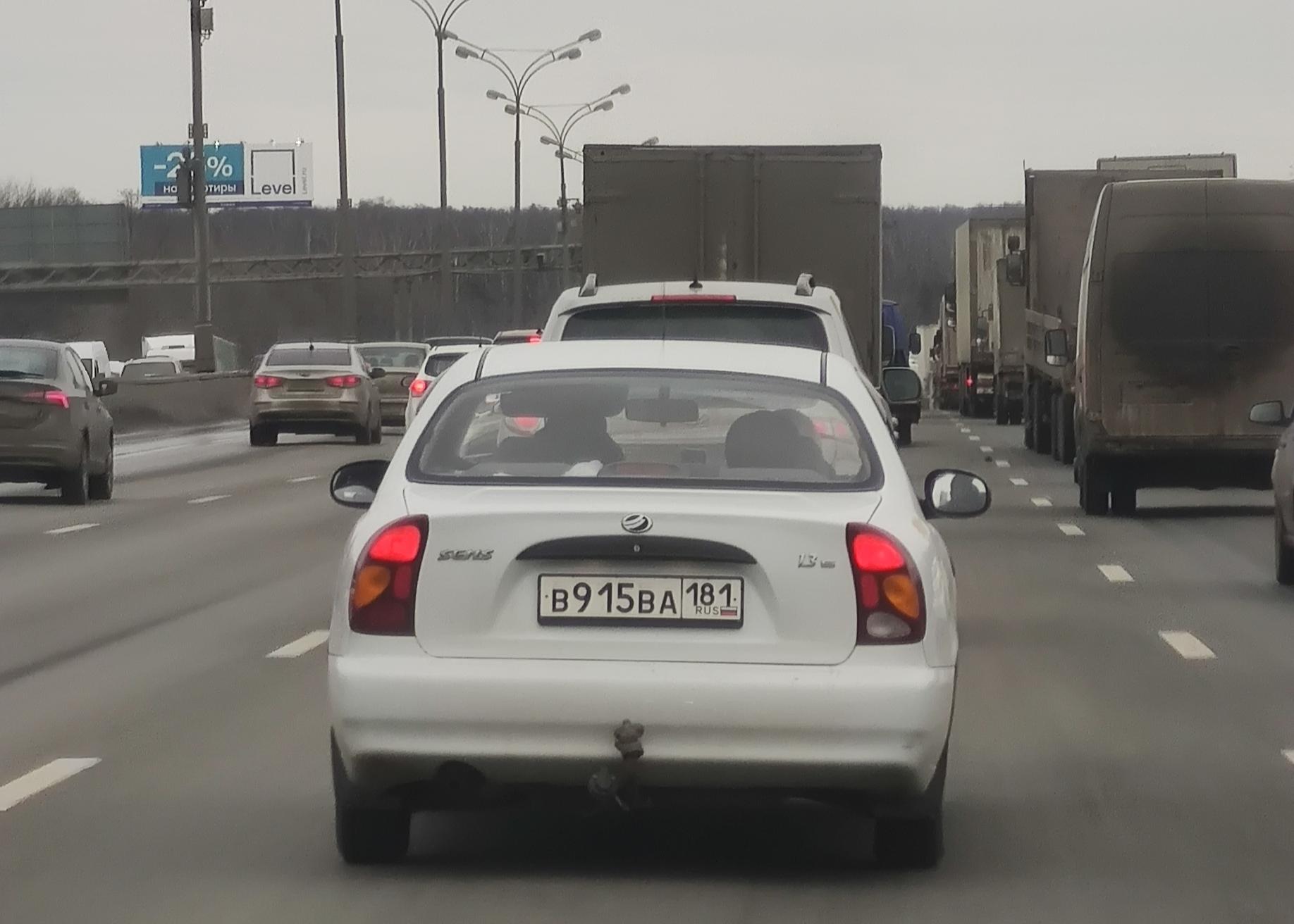 Автомобиль госномер В915ВА181