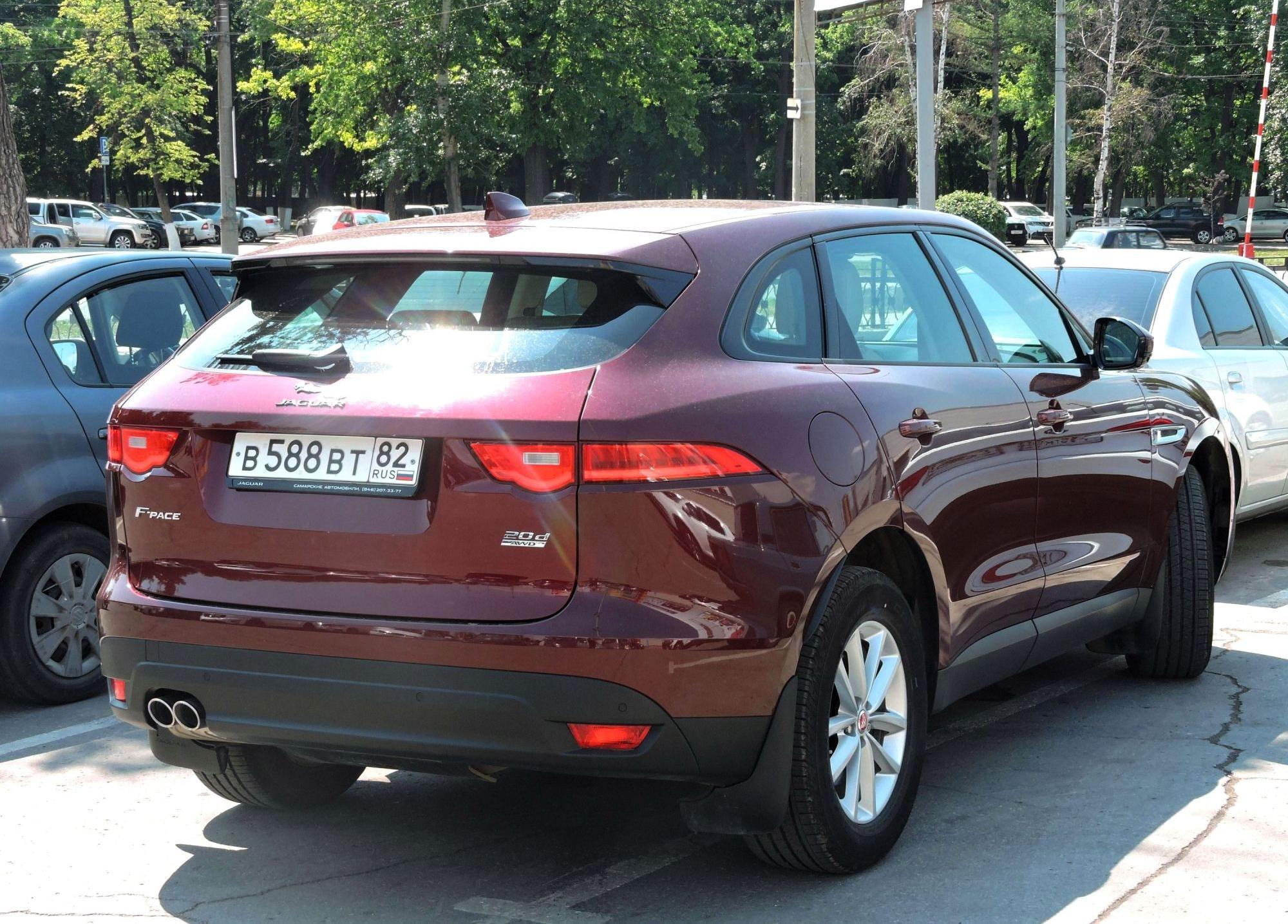 Автомобиль госномер В588ВТ82