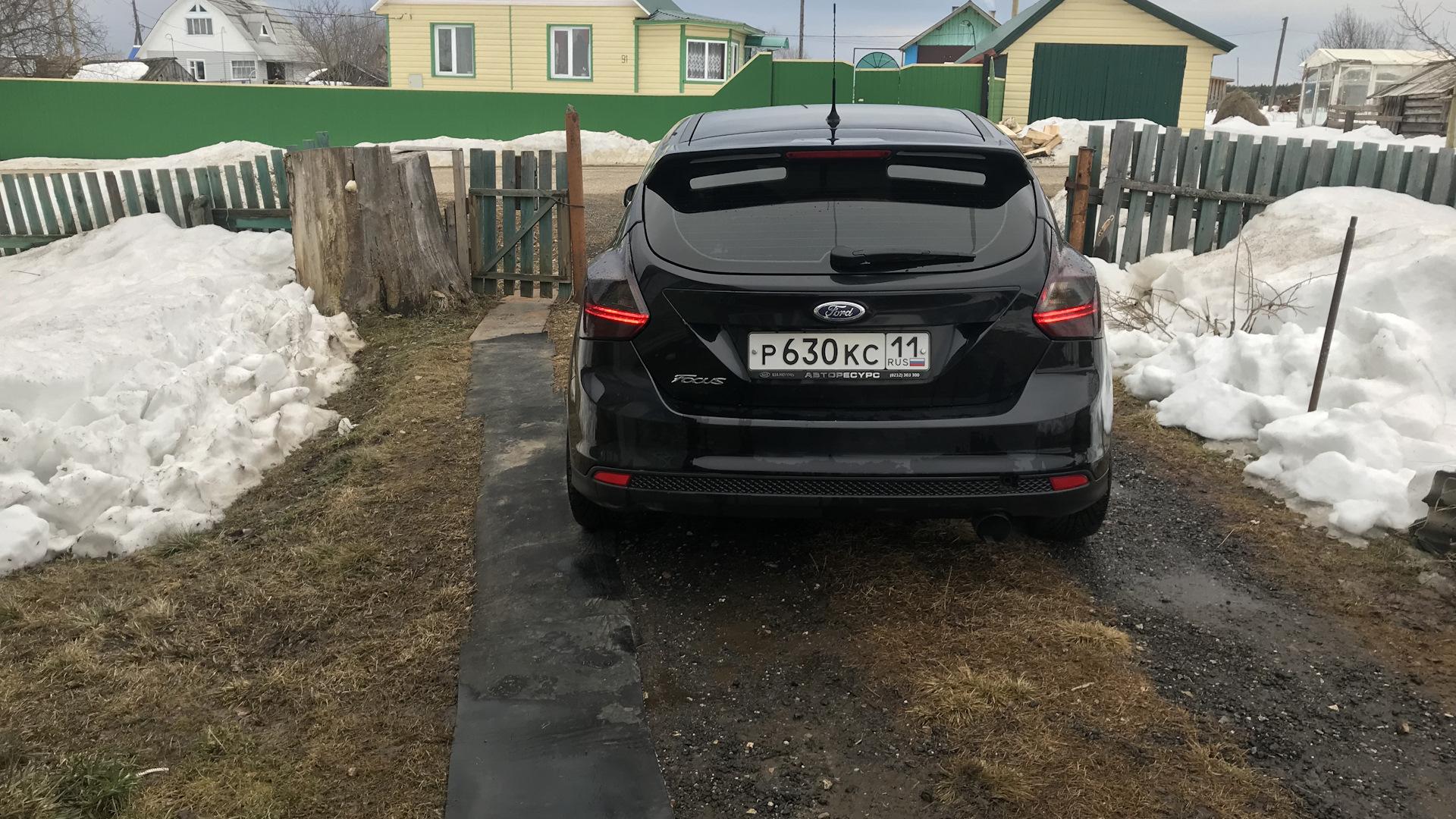 Автомобиль госномер Р630КС11