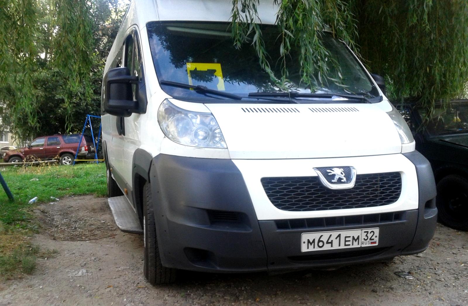 Автомобиль госномер М641ЕМ32