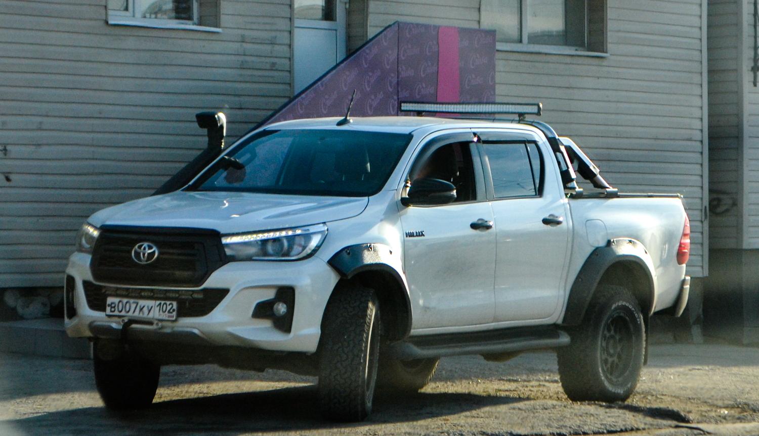 Автомобиль госномер В007КУ102