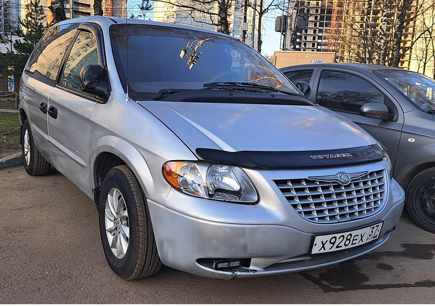 Автомобиль госномер Х928ЕХ37