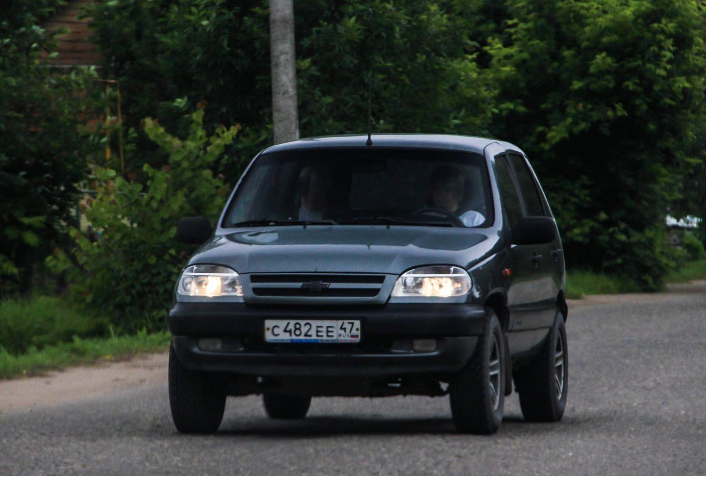 Автомобиль госномер С482ЕЕ47