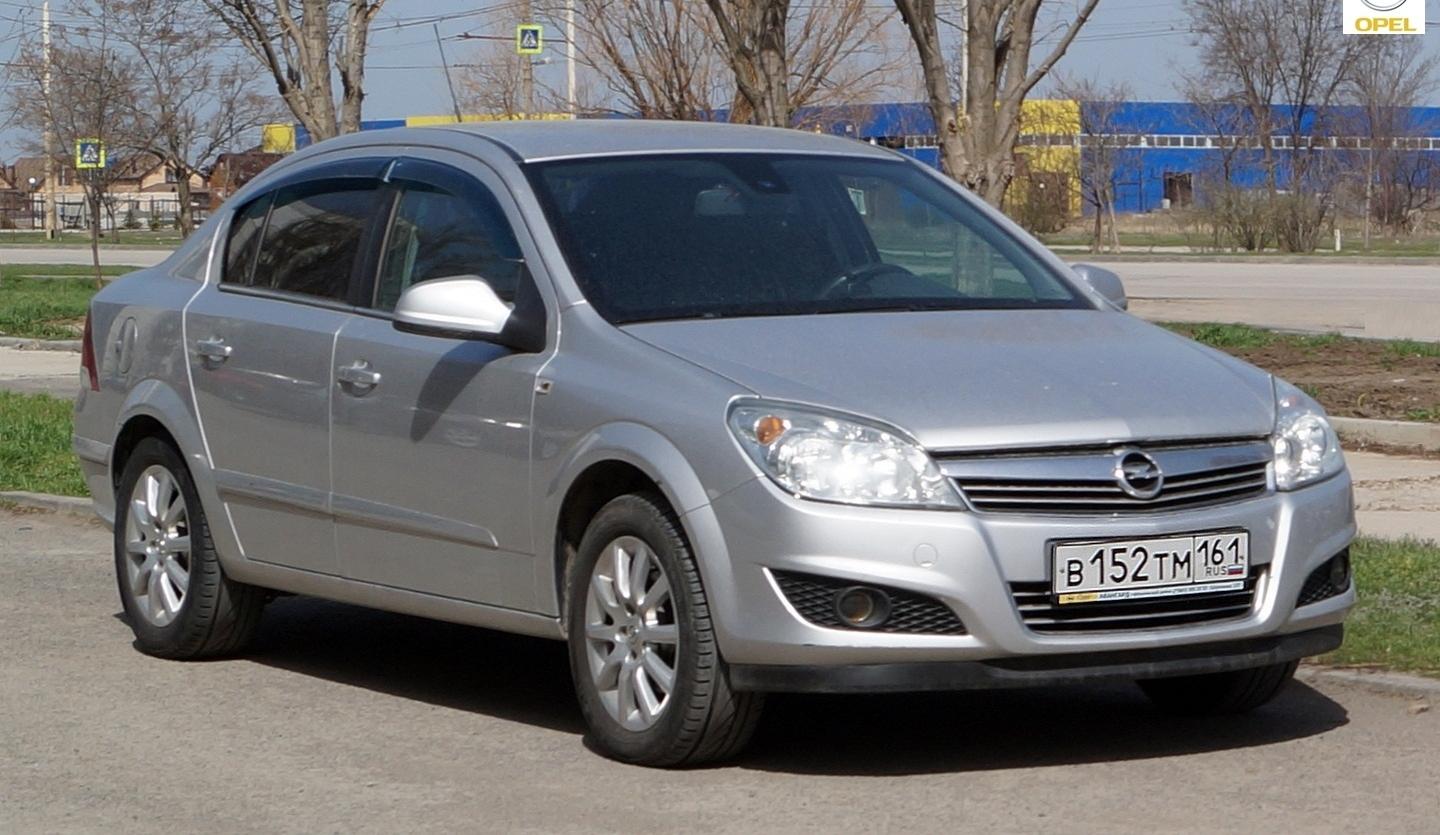 Автомобиль госномер В152ТМ161
