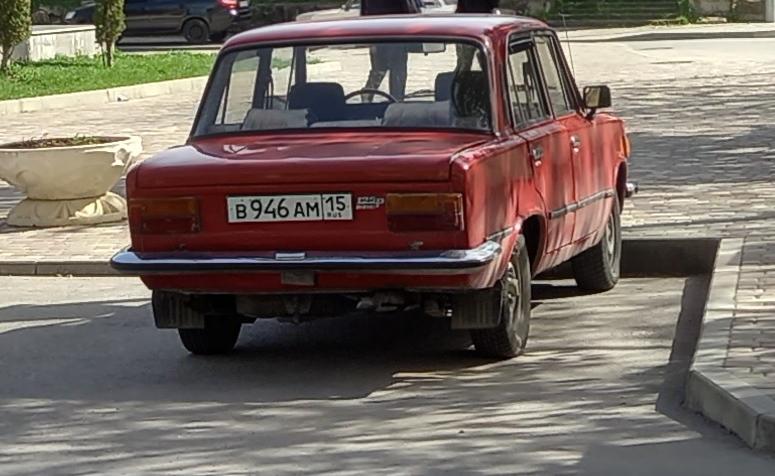 Автомобиль госномер В946АМ15