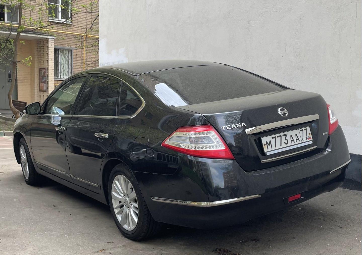 Автомобиль госномер М773АА77