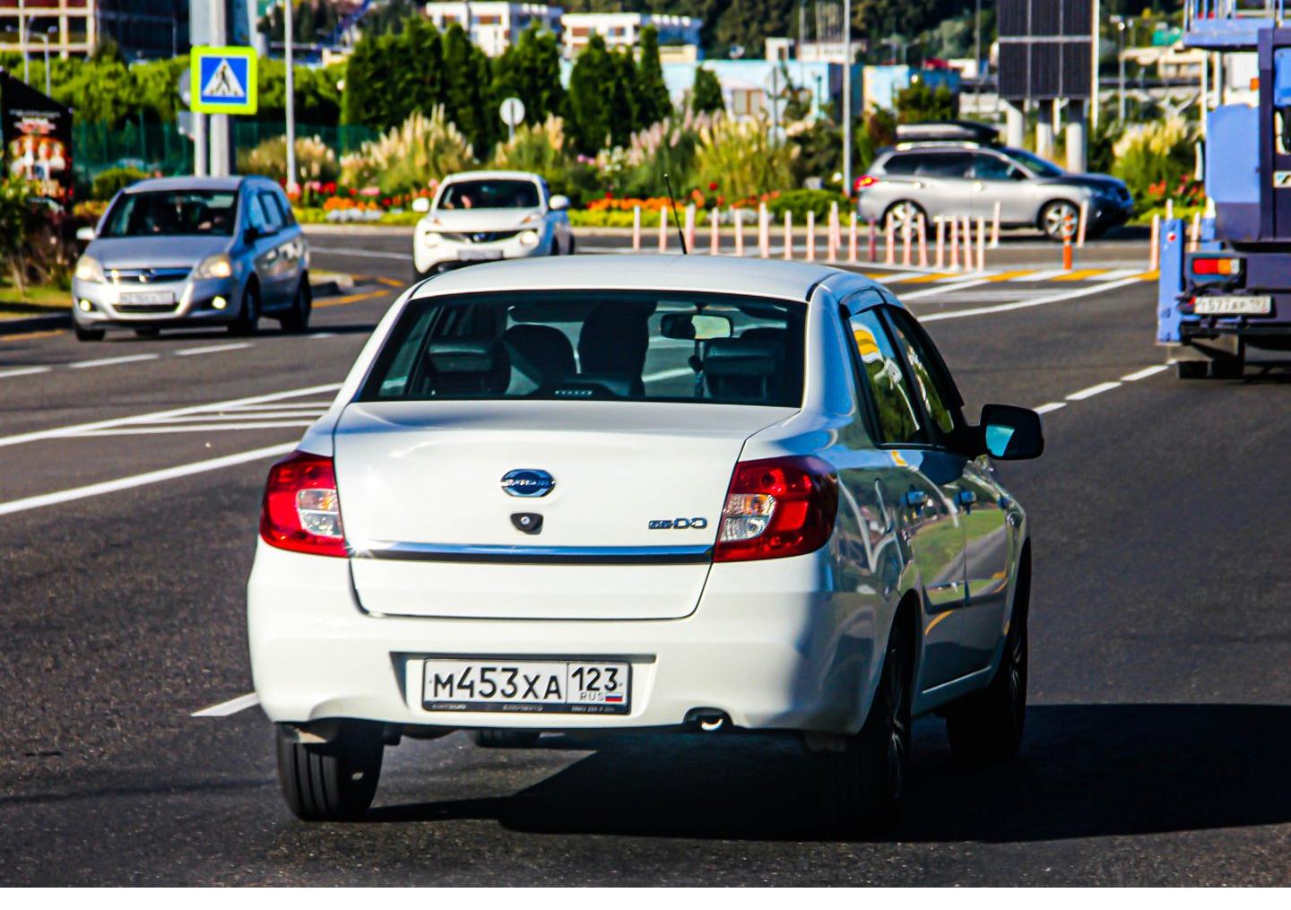 Автомобиль госномер М453ХА123