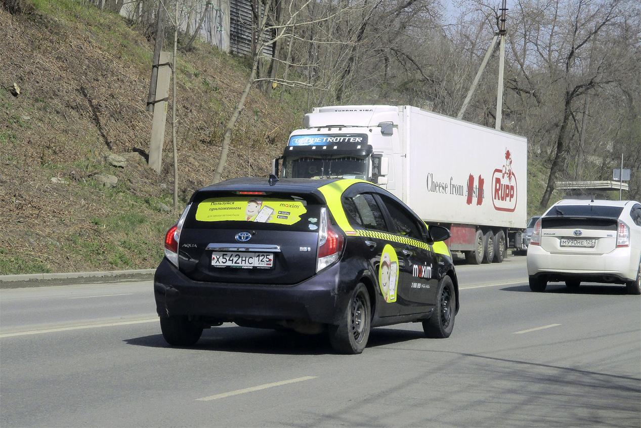 Автомобиль госномер Х542НС125