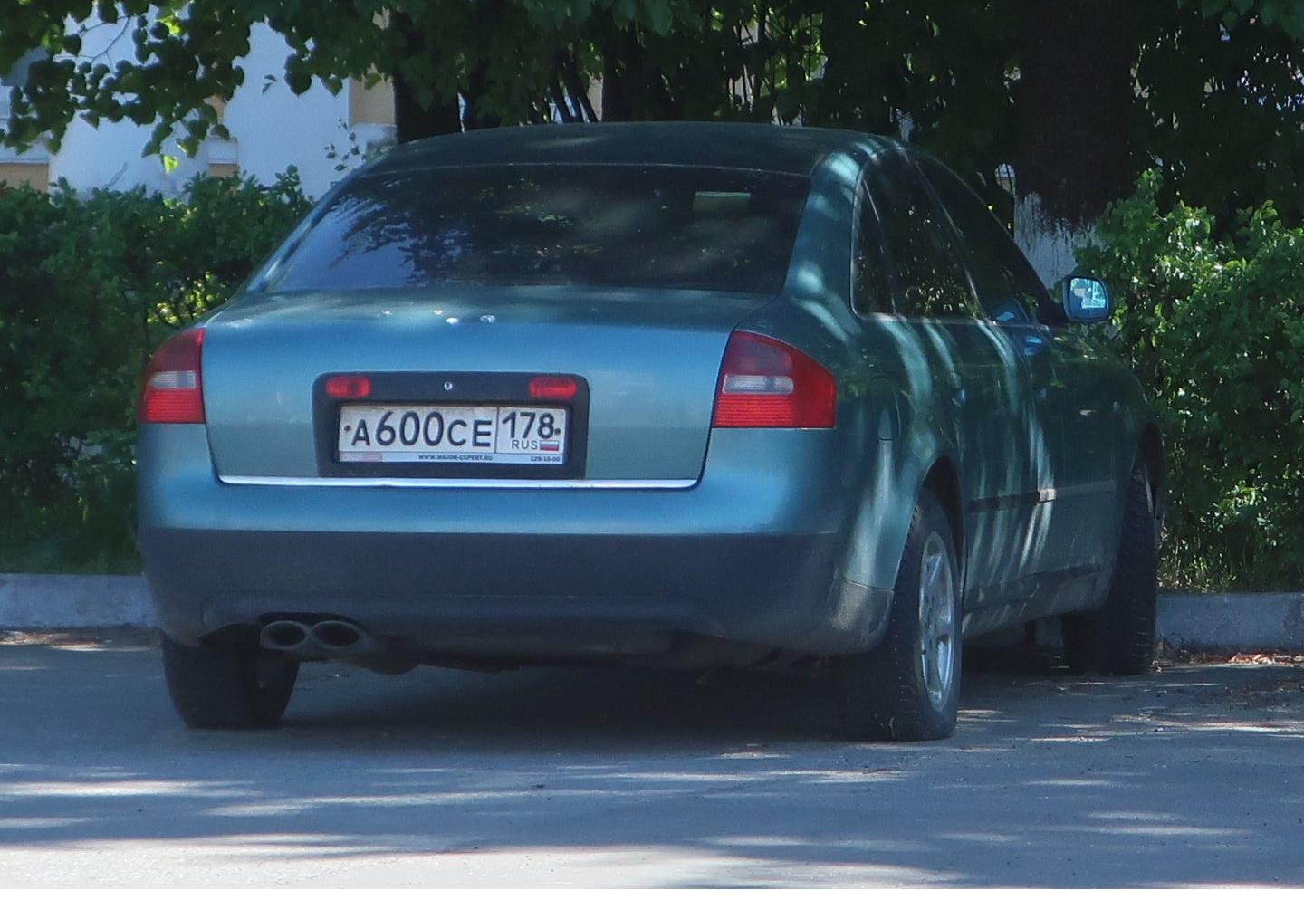 Автомобиль госномер А600СЕ178