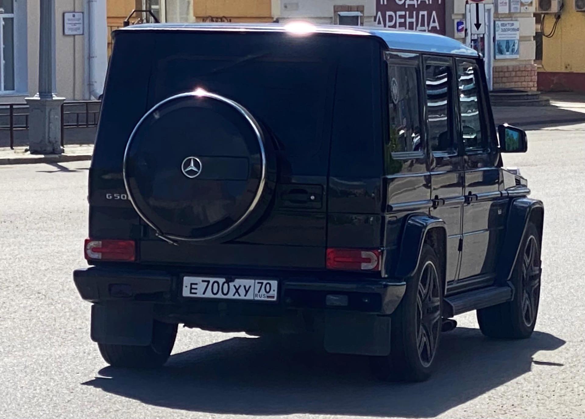 Автомобиль госномер Е700ХУ70