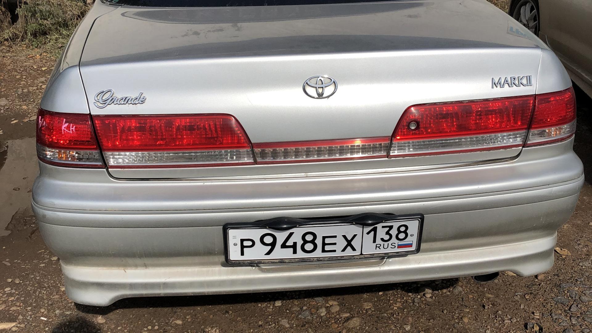 Автомобиль госномер Р948ЕХ138