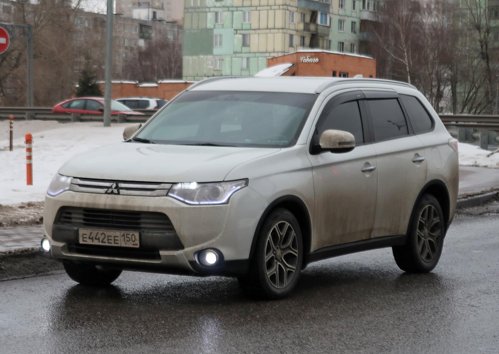 Автомобиль госномер Е442ЕЕ150