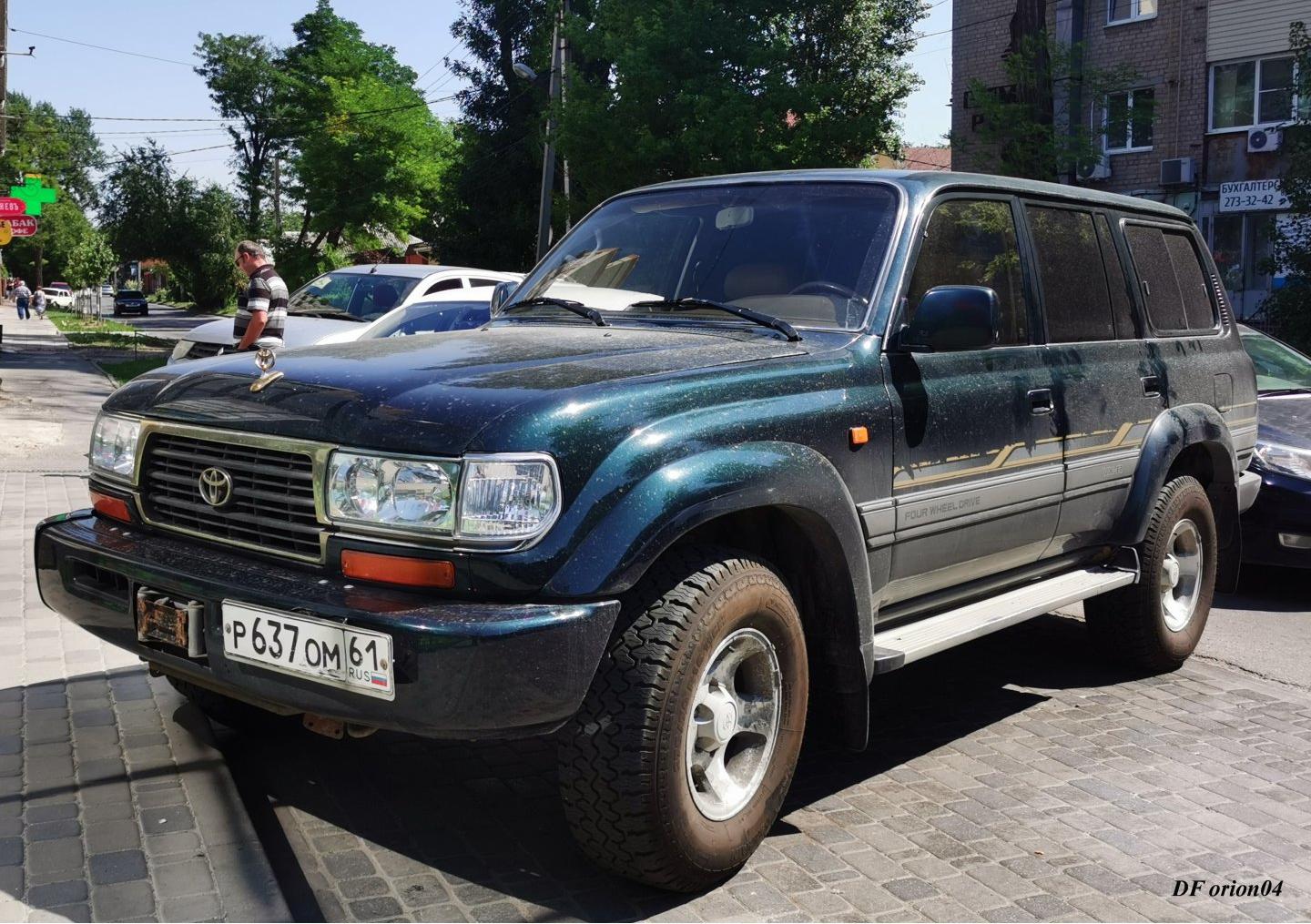 Автомобиль госномер Р637ОМ61