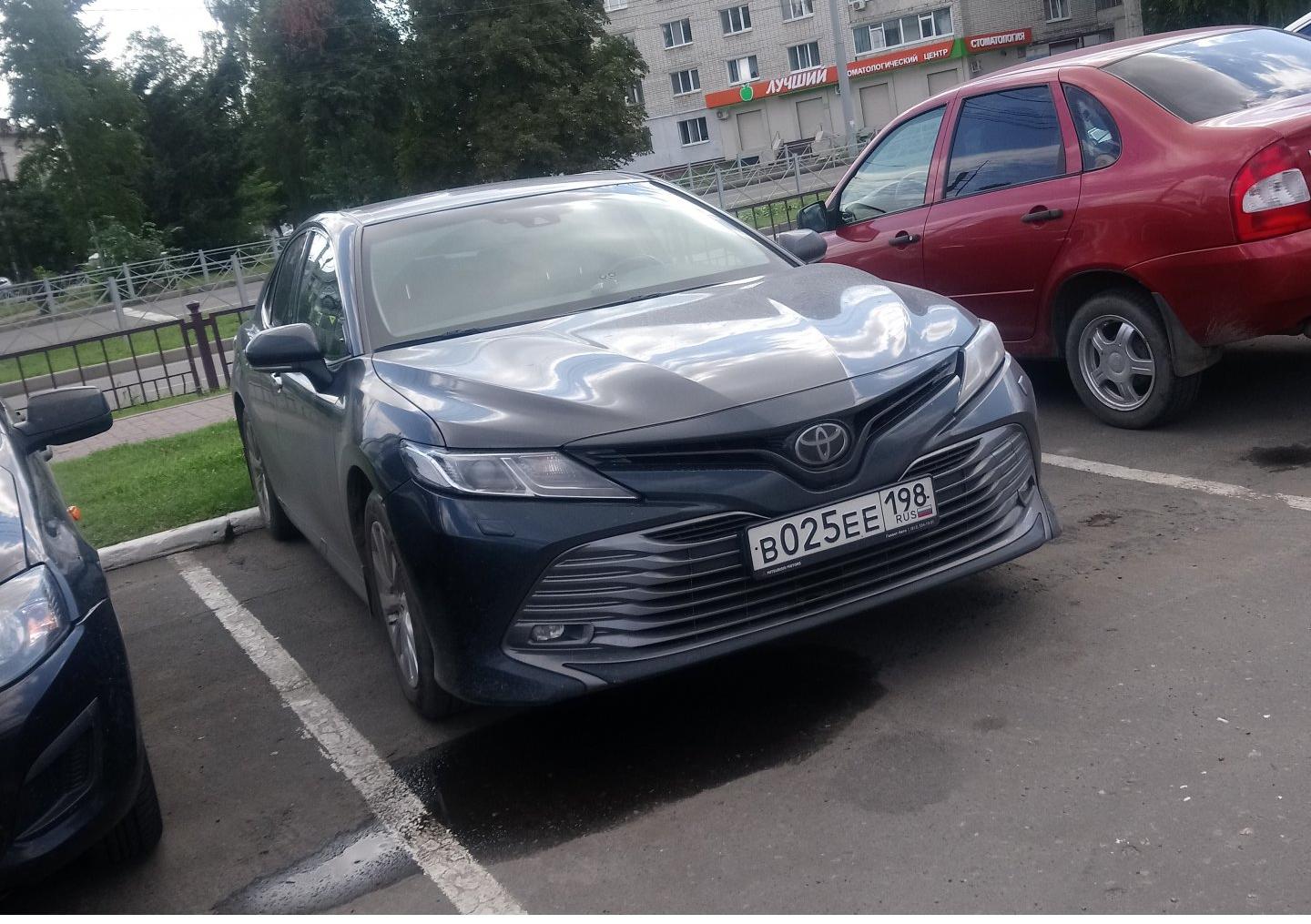 Автомобиль госномер В025ЕЕ198