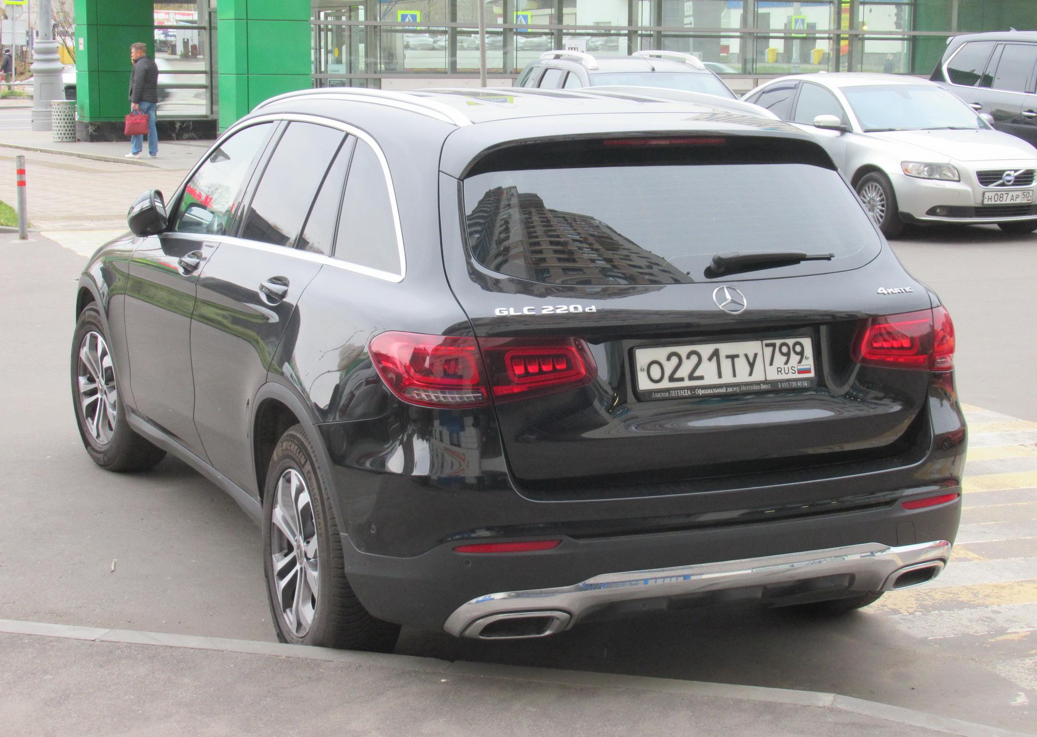 Автомобиль госномер О221ТУ799