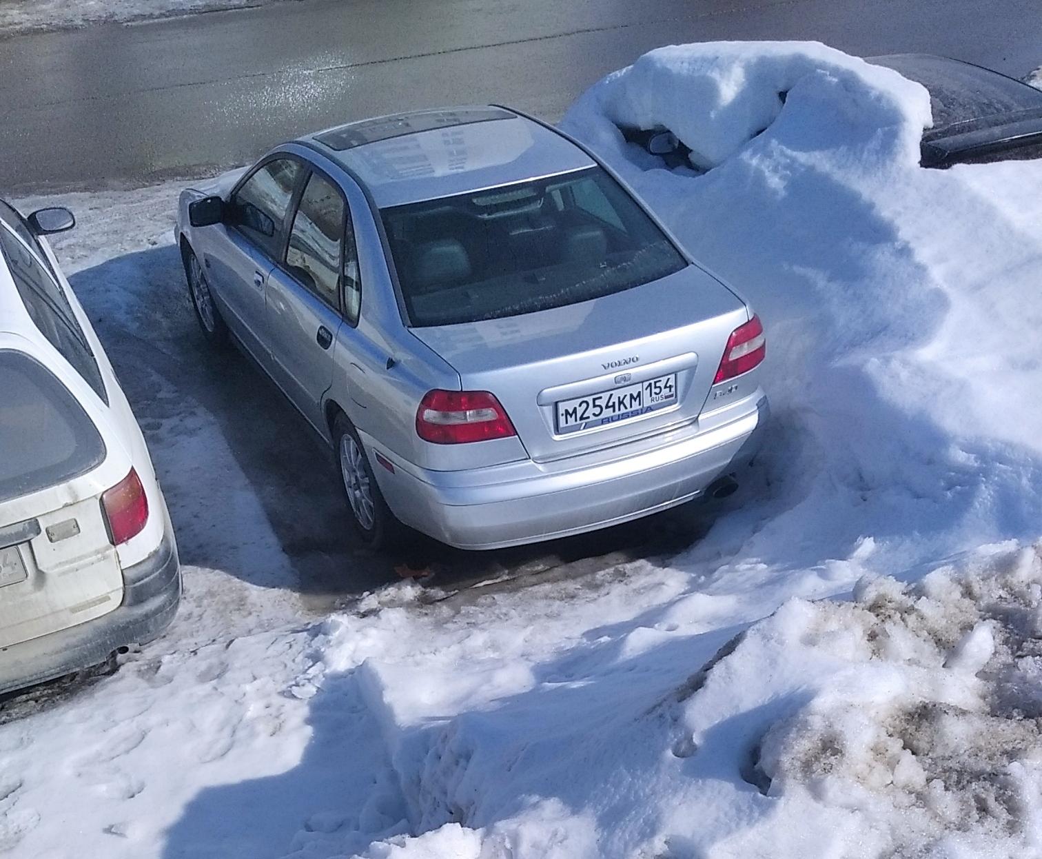Автомобиль госномер М254КМ154