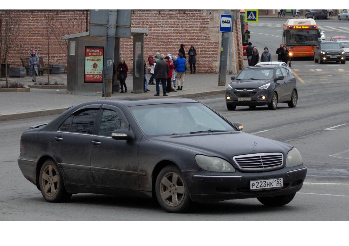 Автомобиль госномер Р223НК152