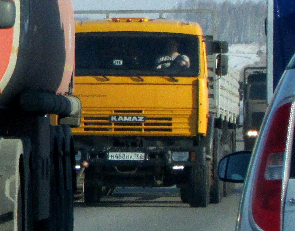 Автомобиль госномер Н488НА102