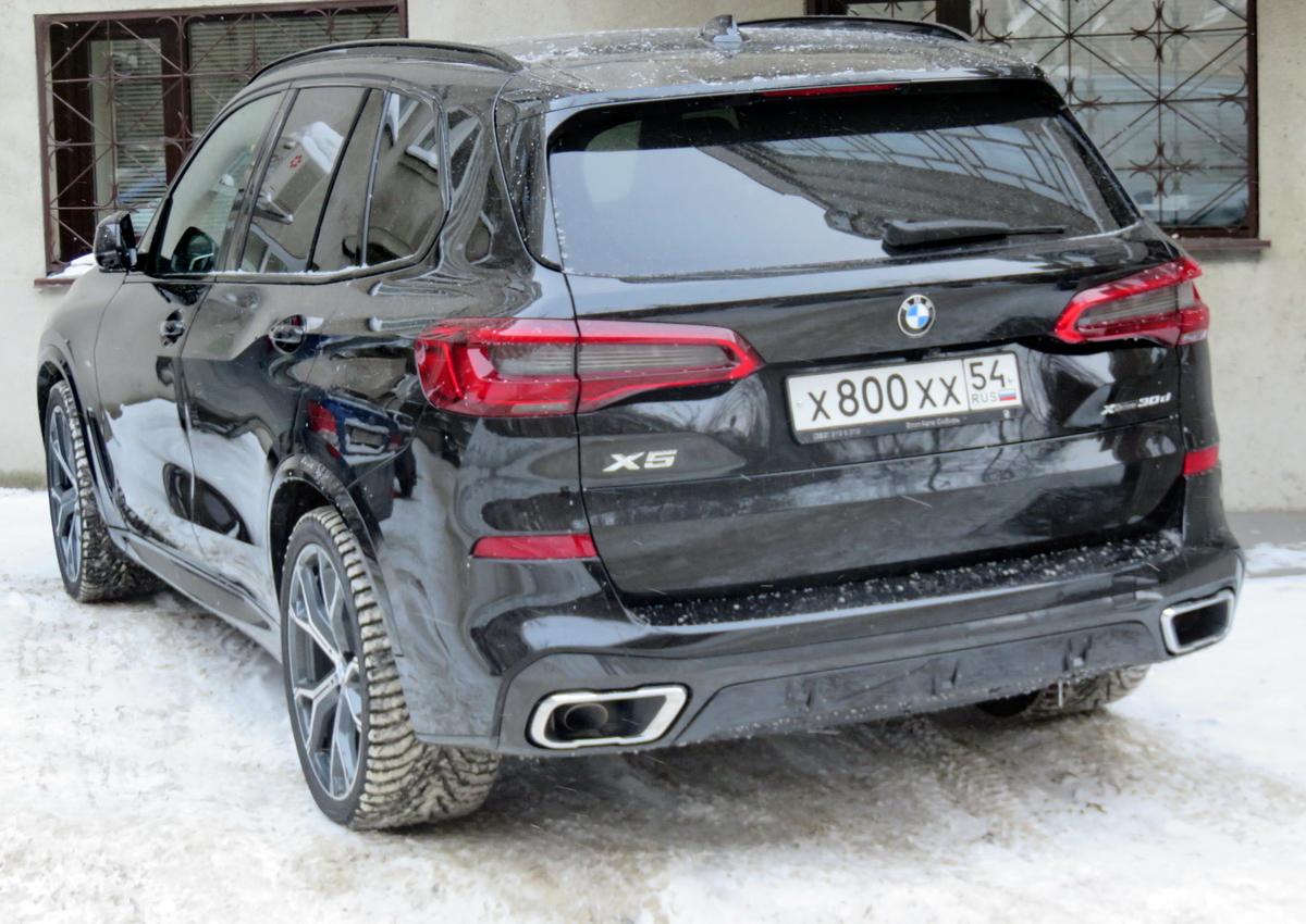 Автомобиль госномер Х800ХХ54