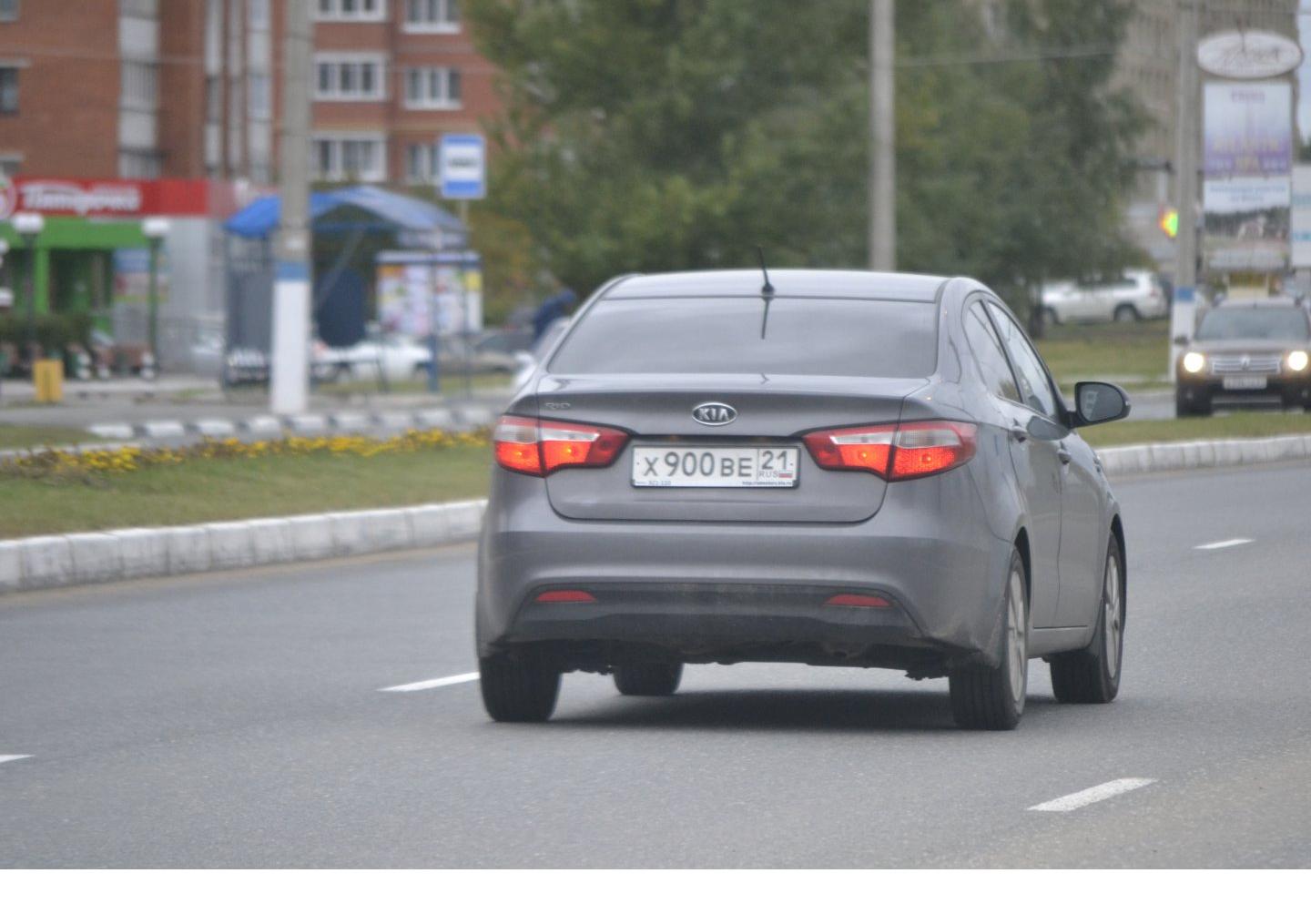 Автомобиль госномер Х900ВЕ21
