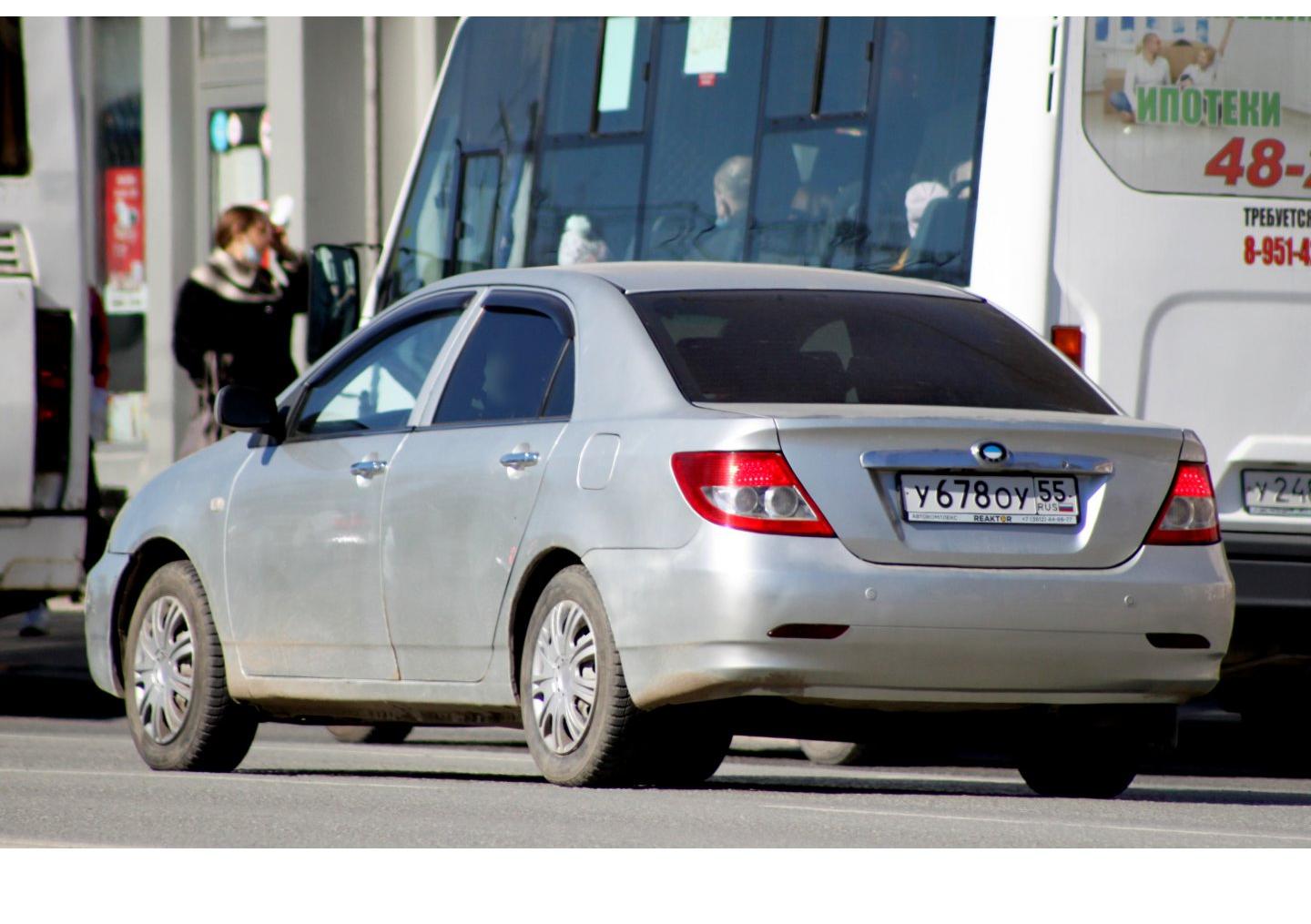 Автомобиль госномер У678ОУ55