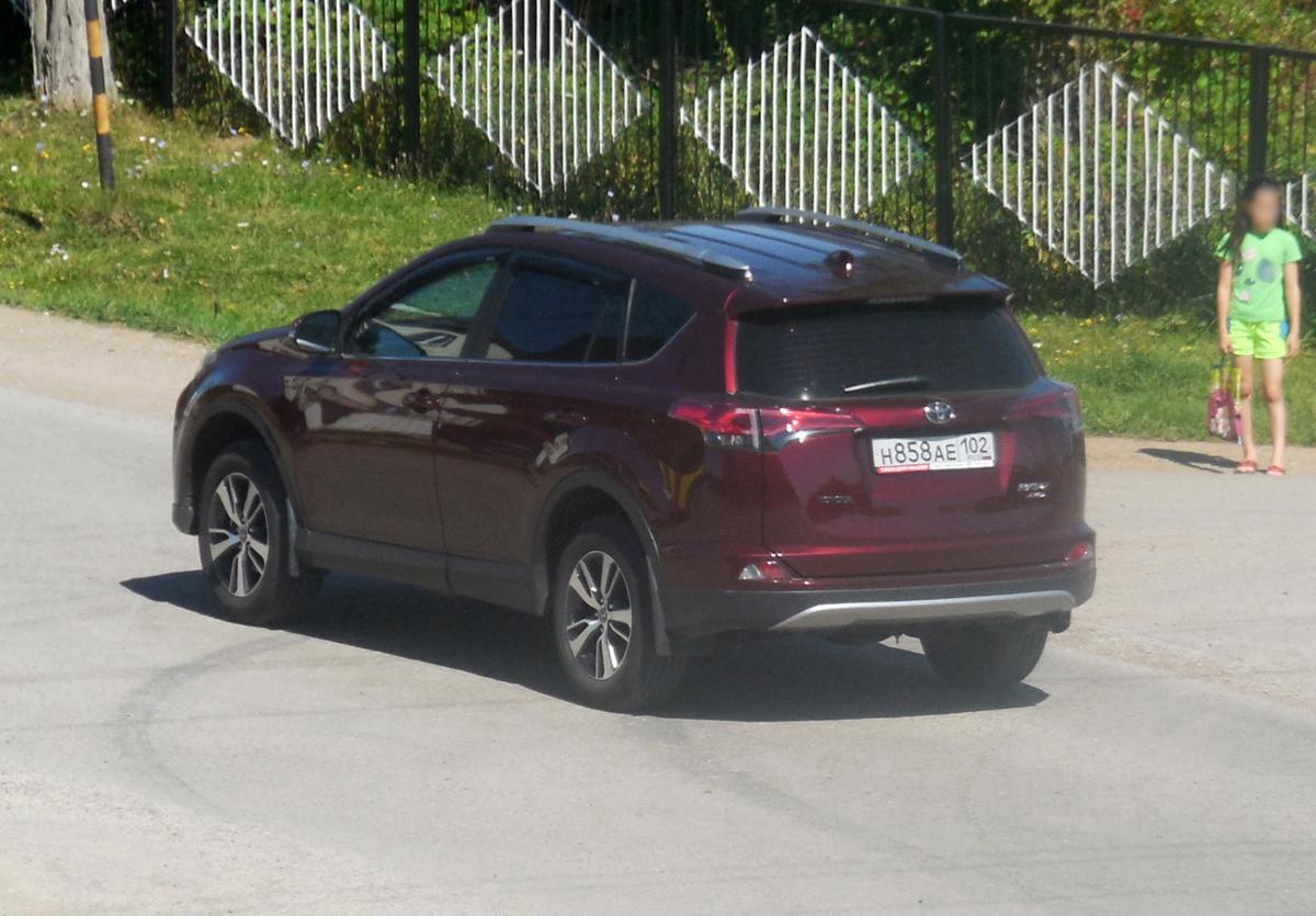 Автомобиль госномер Н858АЕ102