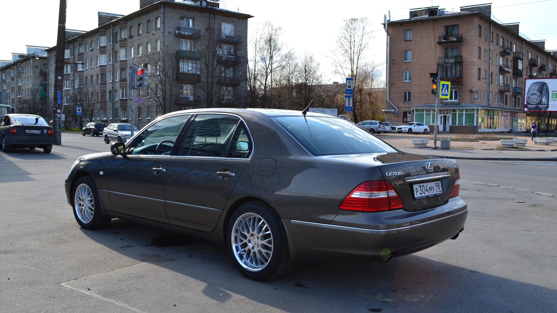 Автомобиль госномер Р304МУ98