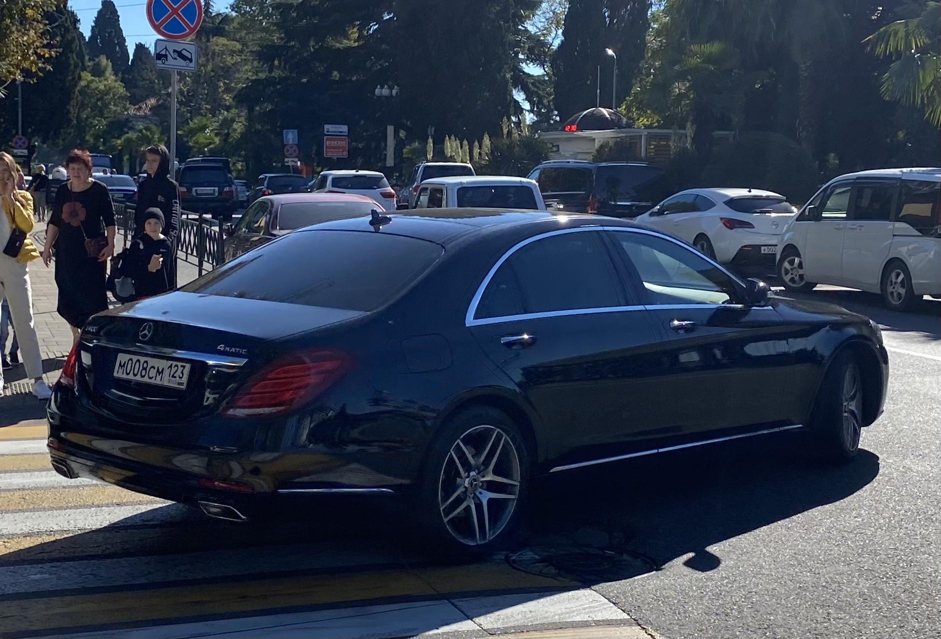 Автомобиль госномер М008СМ123