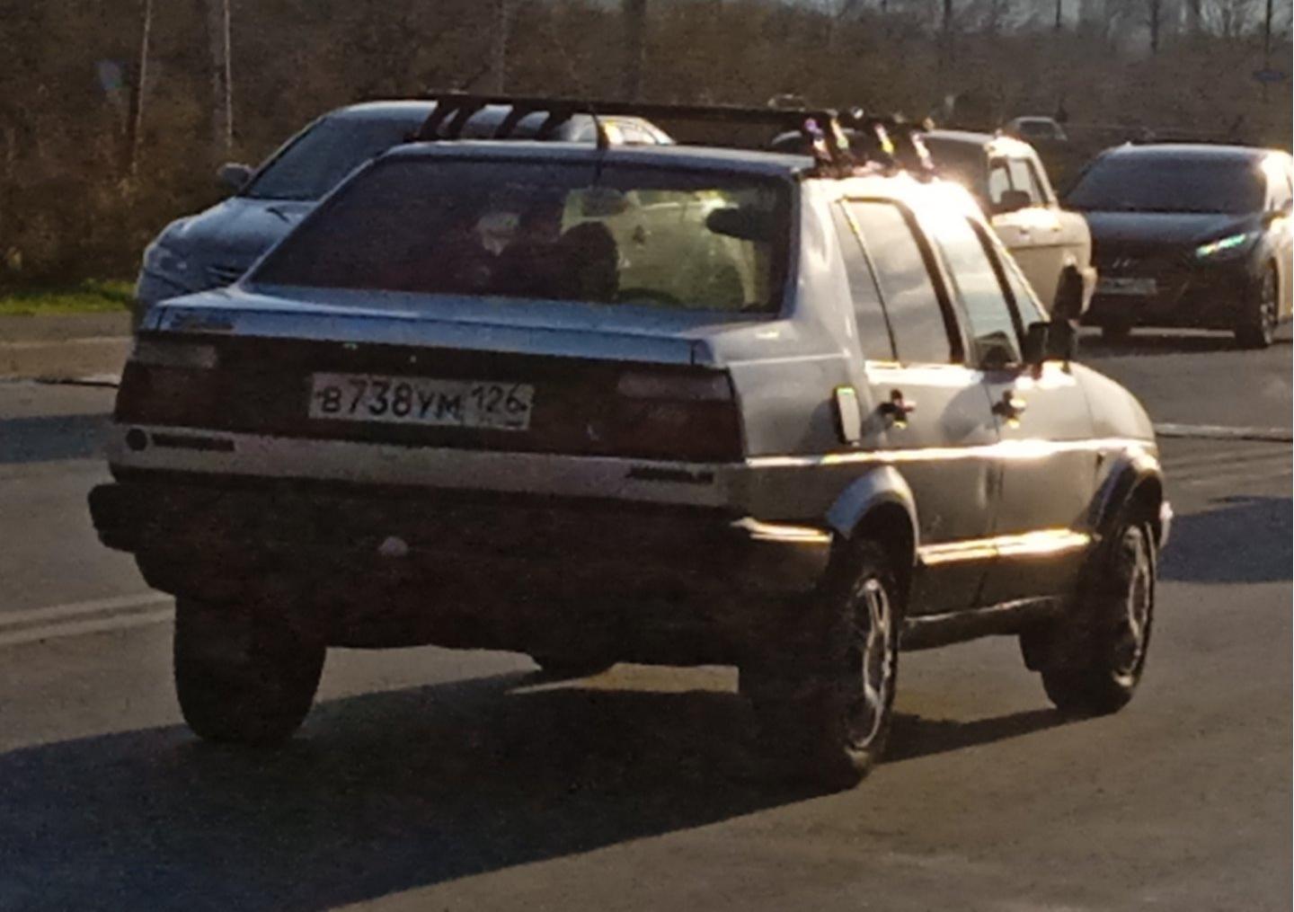 Автомобиль госномер В738УМ126
