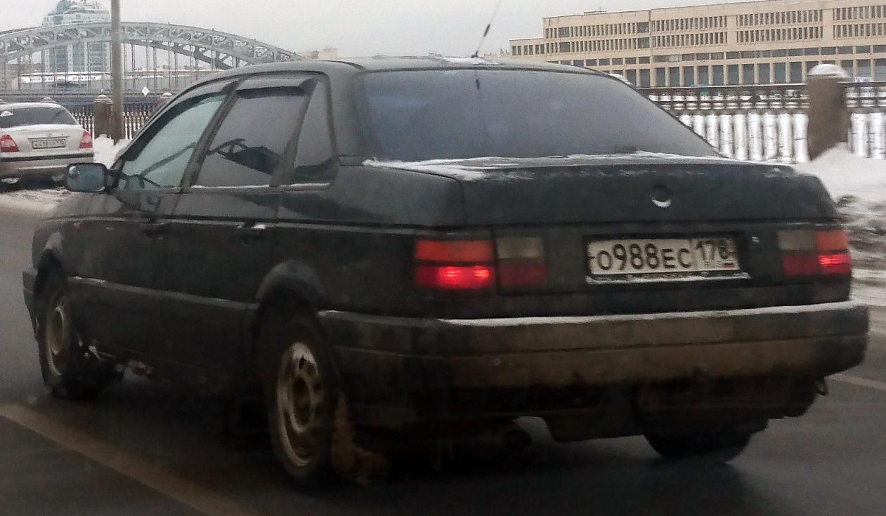 Автомобиль госномер О988ЕС178