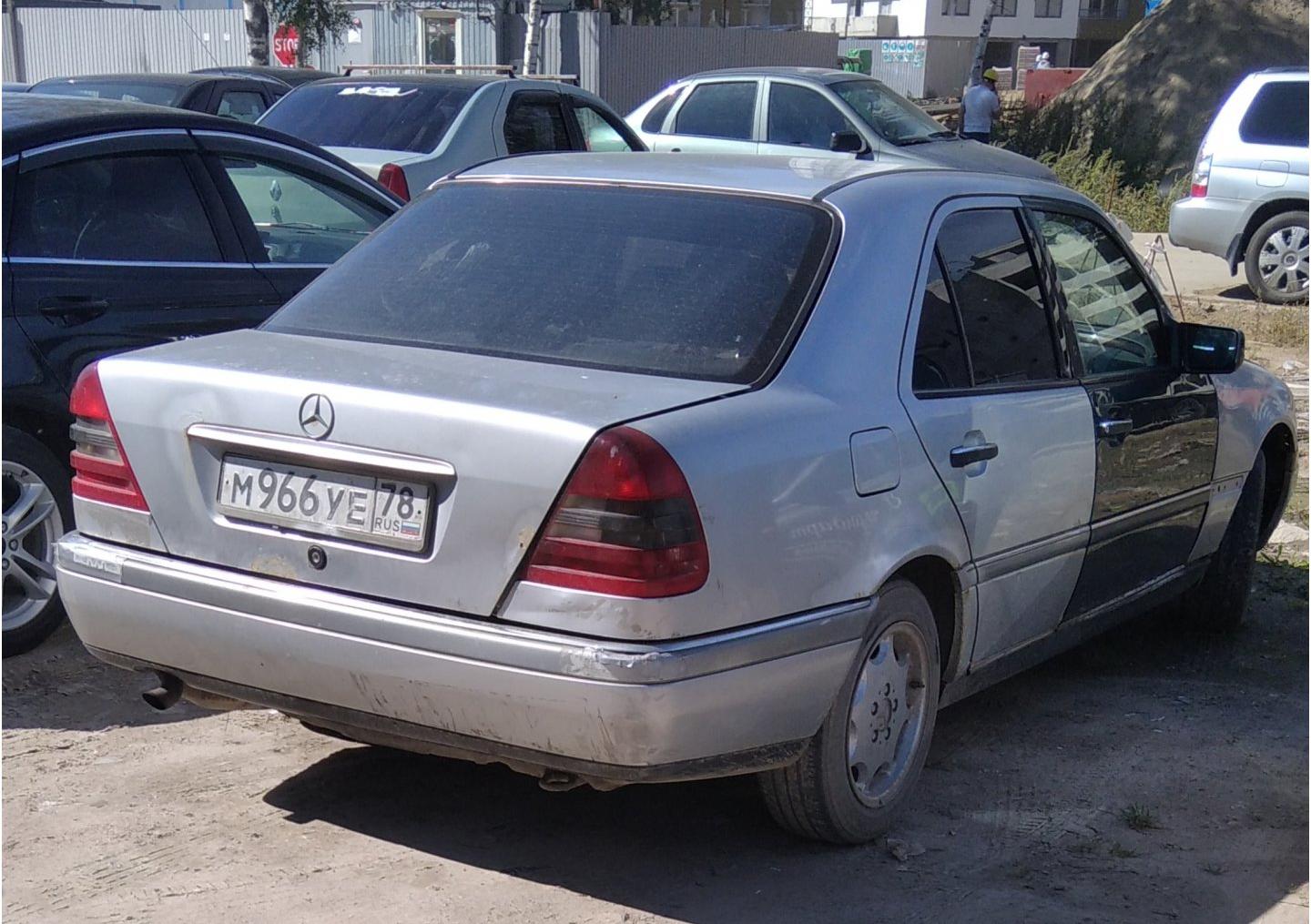 Автомобиль госномер М966УЕ78