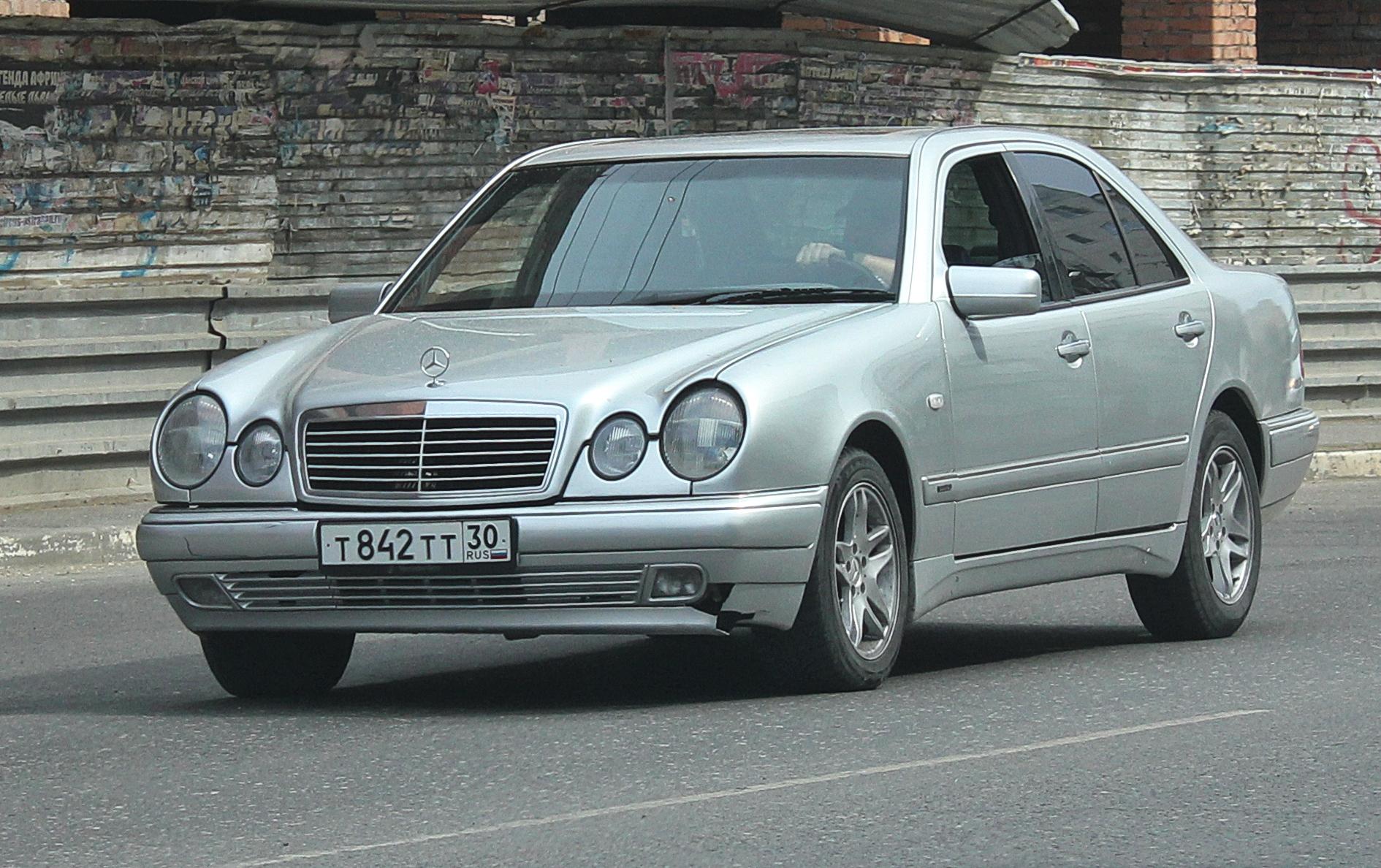 Автомобиль госномер Т842ТТ30