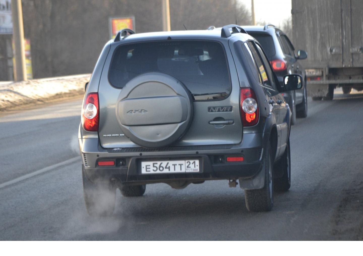 Автомобиль госномер Е564ТТ21