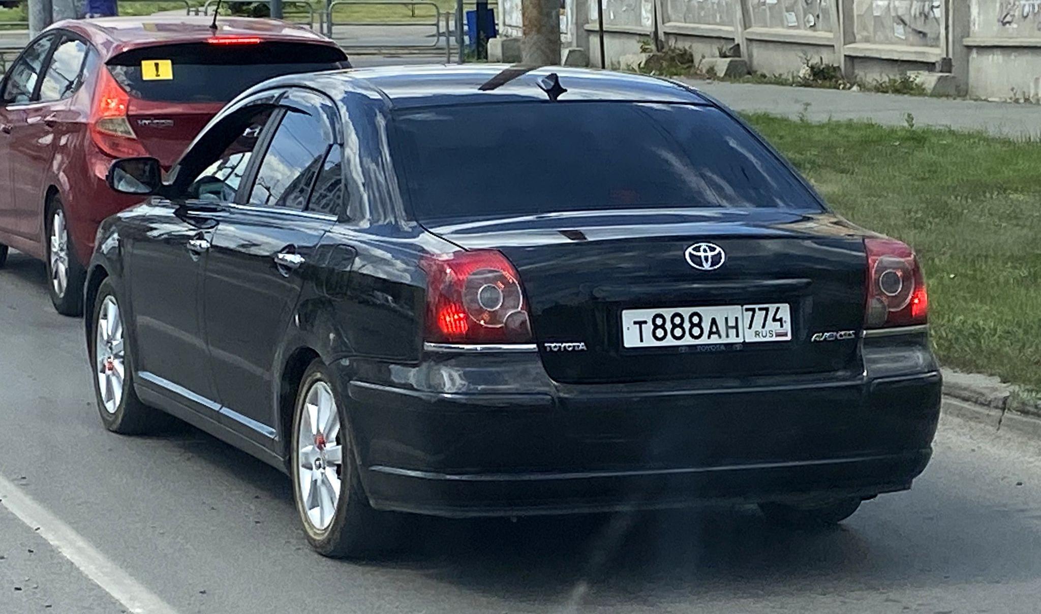 Автомобиль госномер Т888АН774