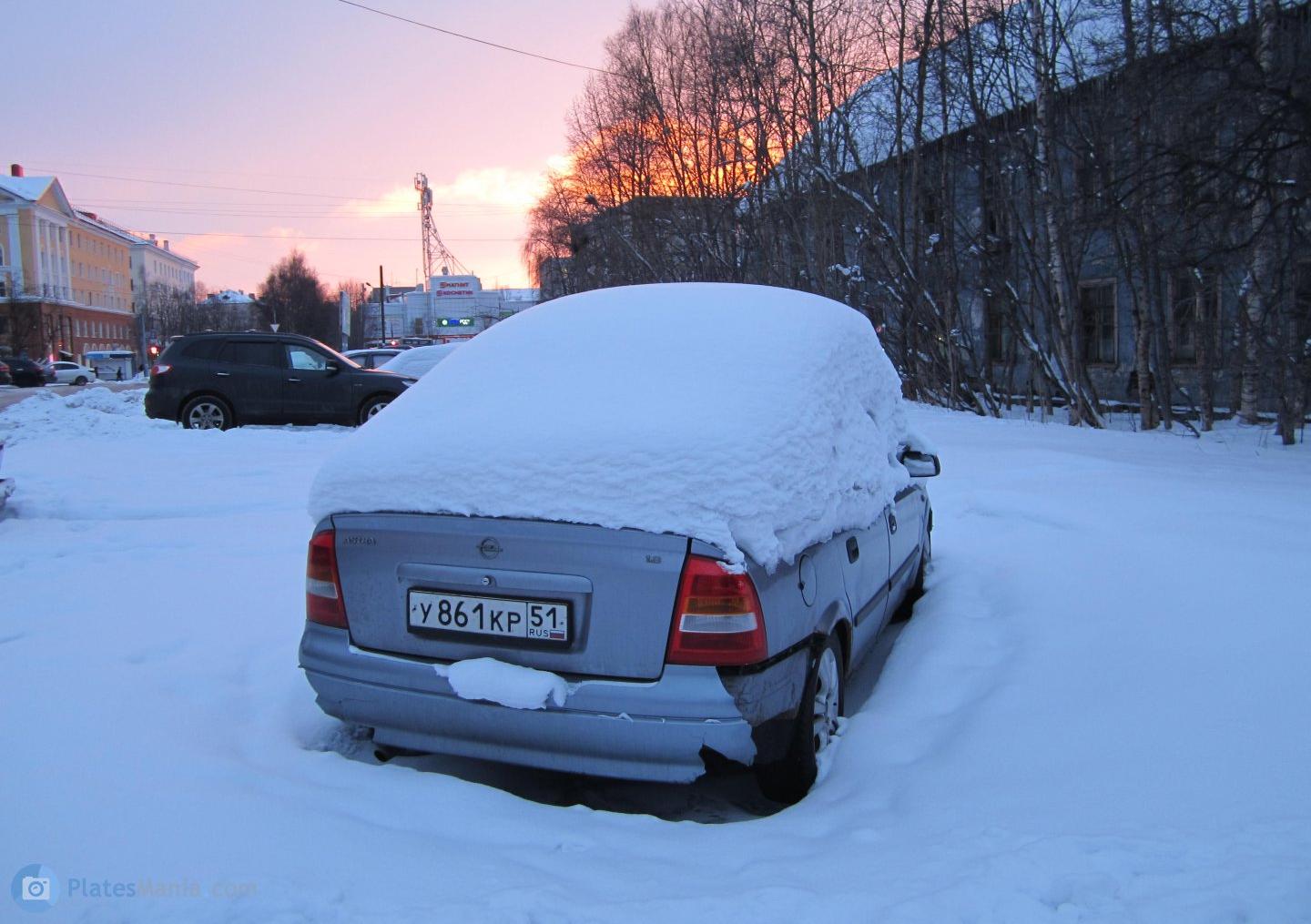 Автомобиль госномер У861КР51