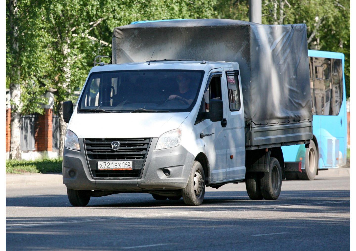 Автомобиль госномер Х721ЕХ142