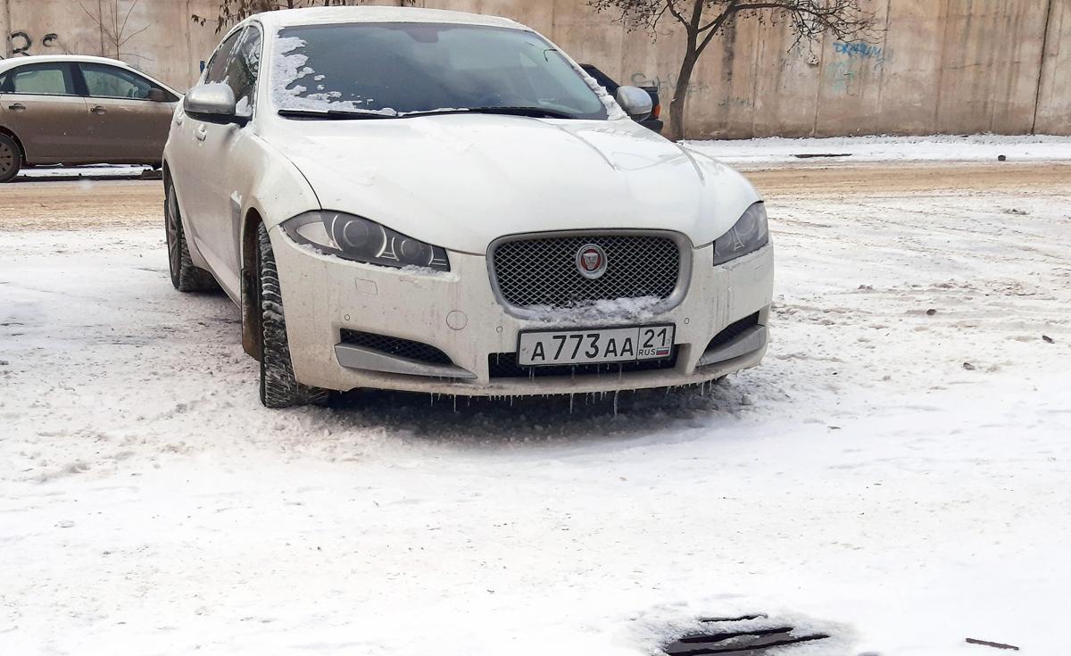 Автомобиль госномер А773АА21