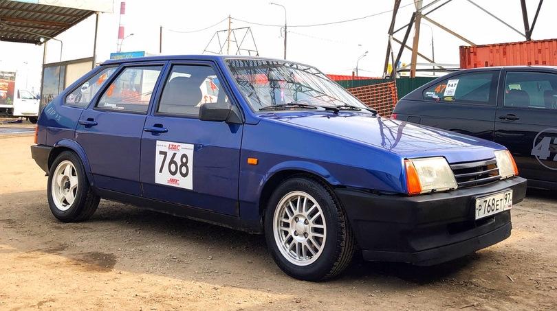 Автомобиль госномер Р768ЕТ74
