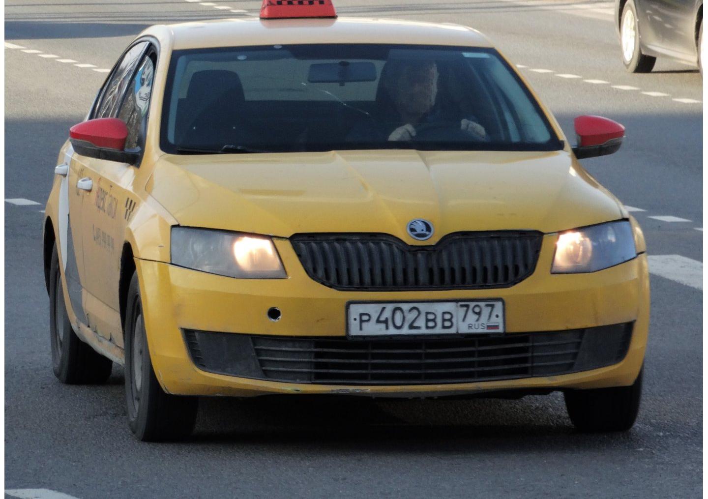 Автомобиль госномер Р402ВВ797