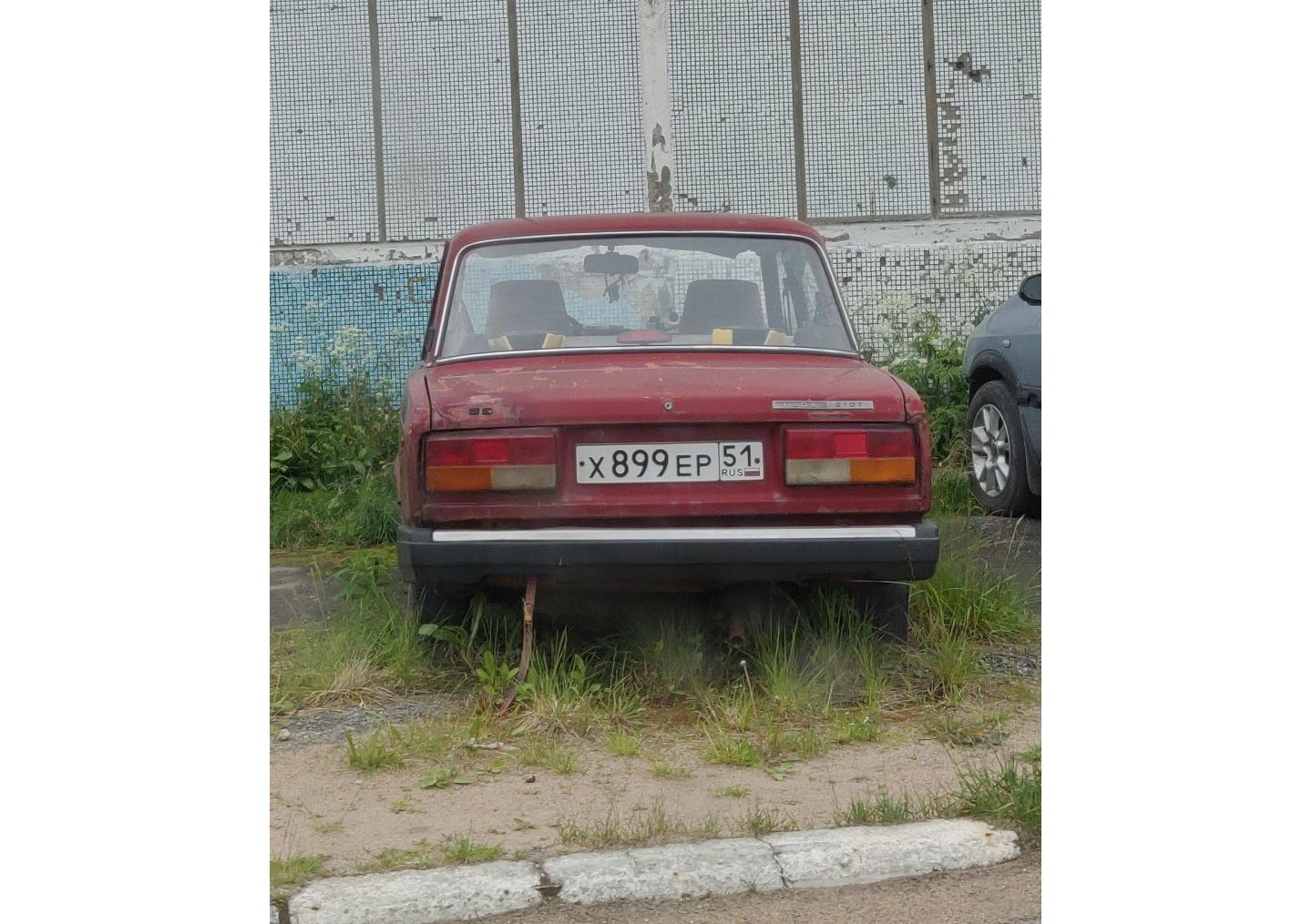 Автомобиль госномер Х899ЕР51