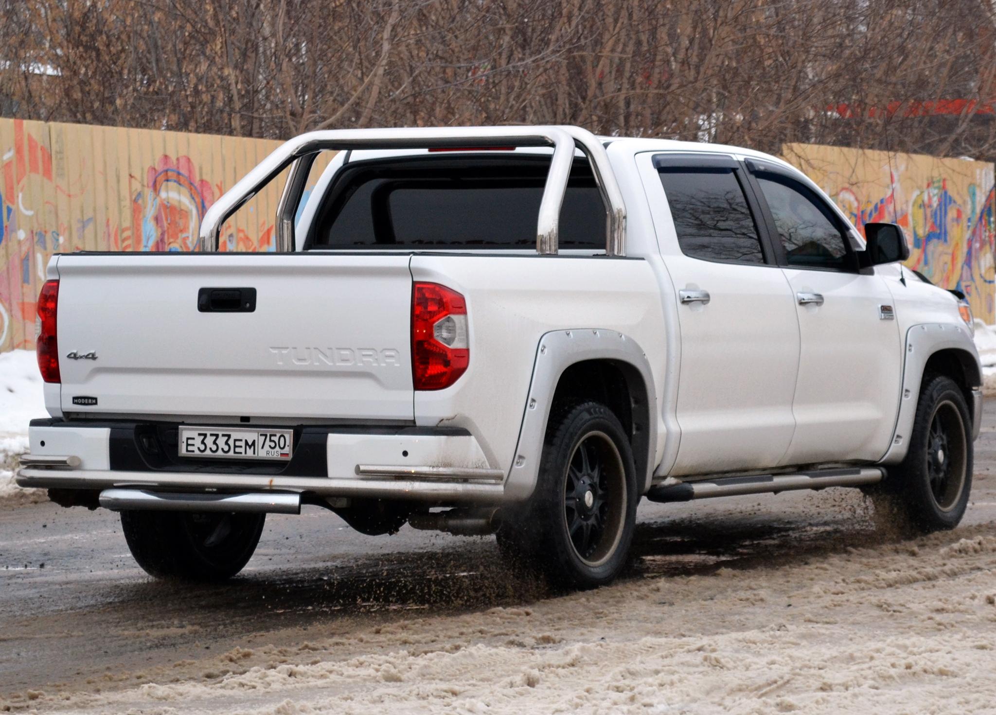 Автомобиль госномер Е333ЕМ750