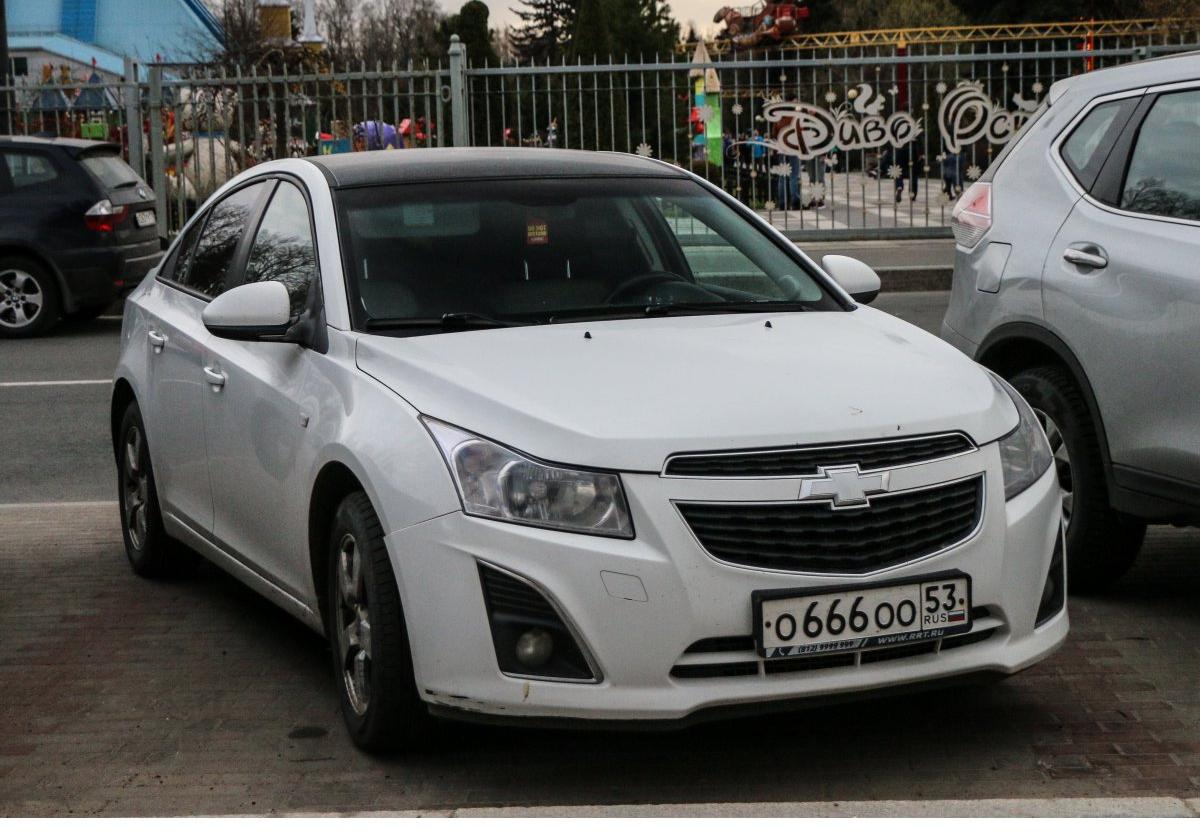 Автомобиль госномер О666ОО53