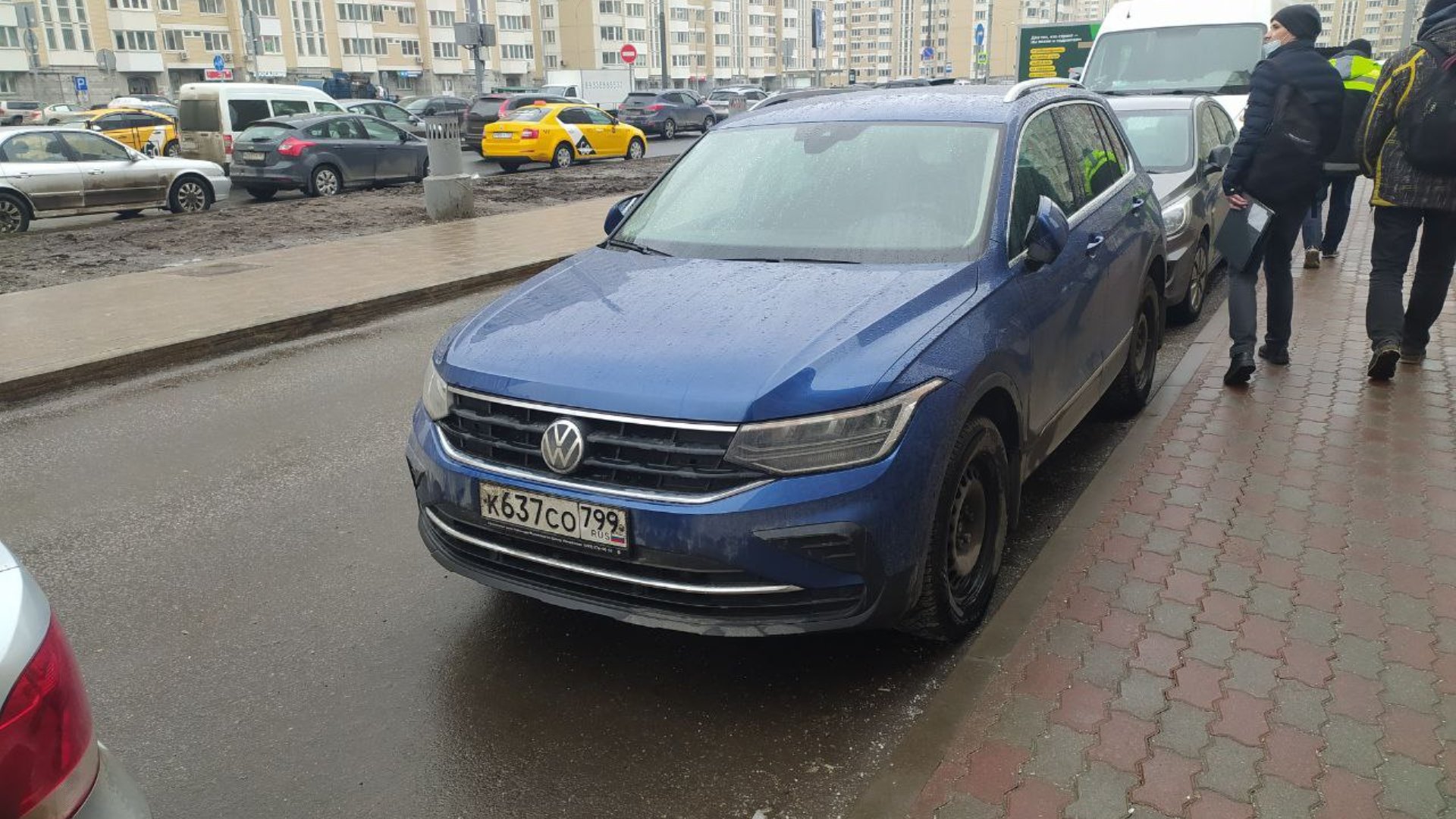 Автомобиль госномер К637СО799