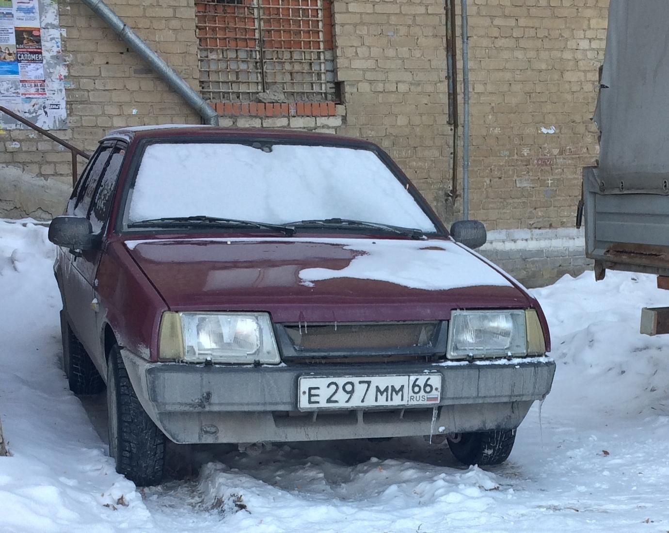 Автомобиль госномер Е297ММ66
