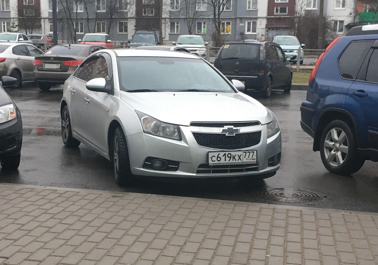 Автомобиль госномер С619КХ777