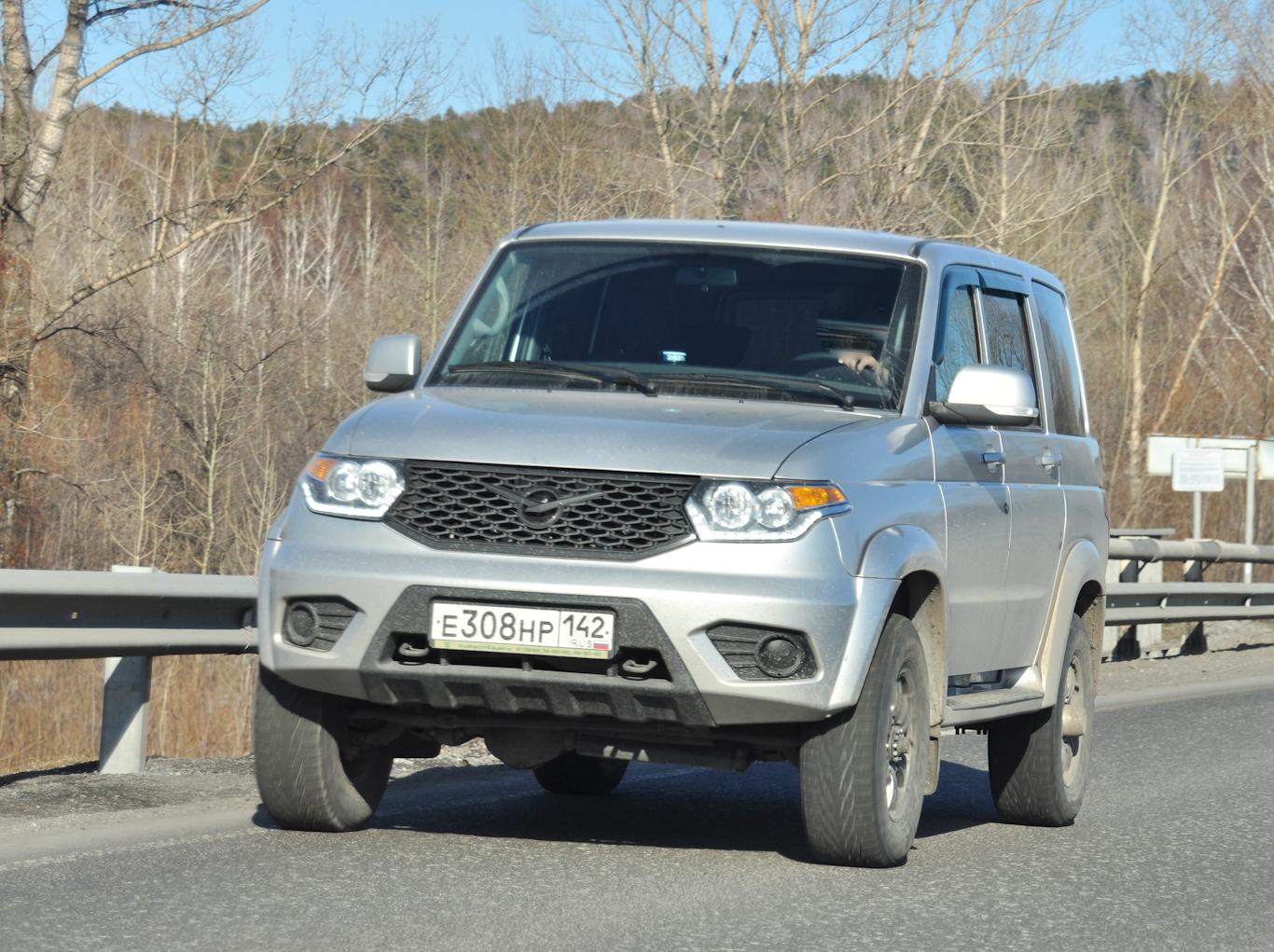 Автомобиль госномер Е308НР142